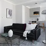 Elegant West End Suites by Sonder